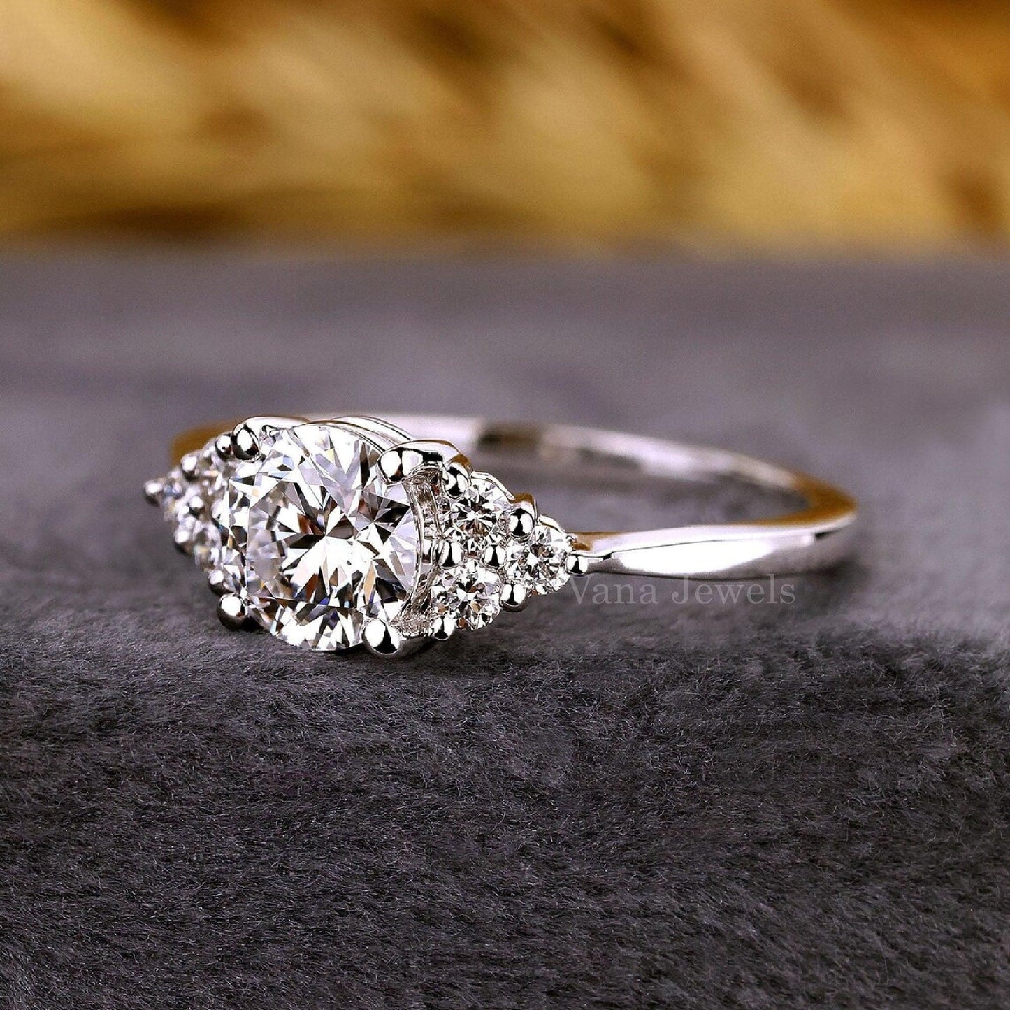 Round Lab Grown Diamond Engagement Ring with Muse Setting - Vana Jewels