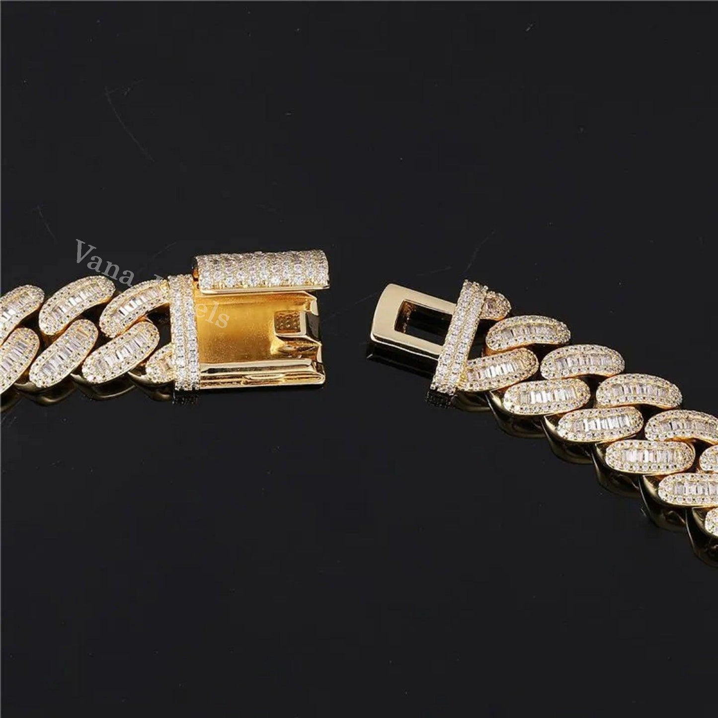 17MM VVS Baguette & Round Moissanite Diamond Iced Out Chain - Vana Jewels