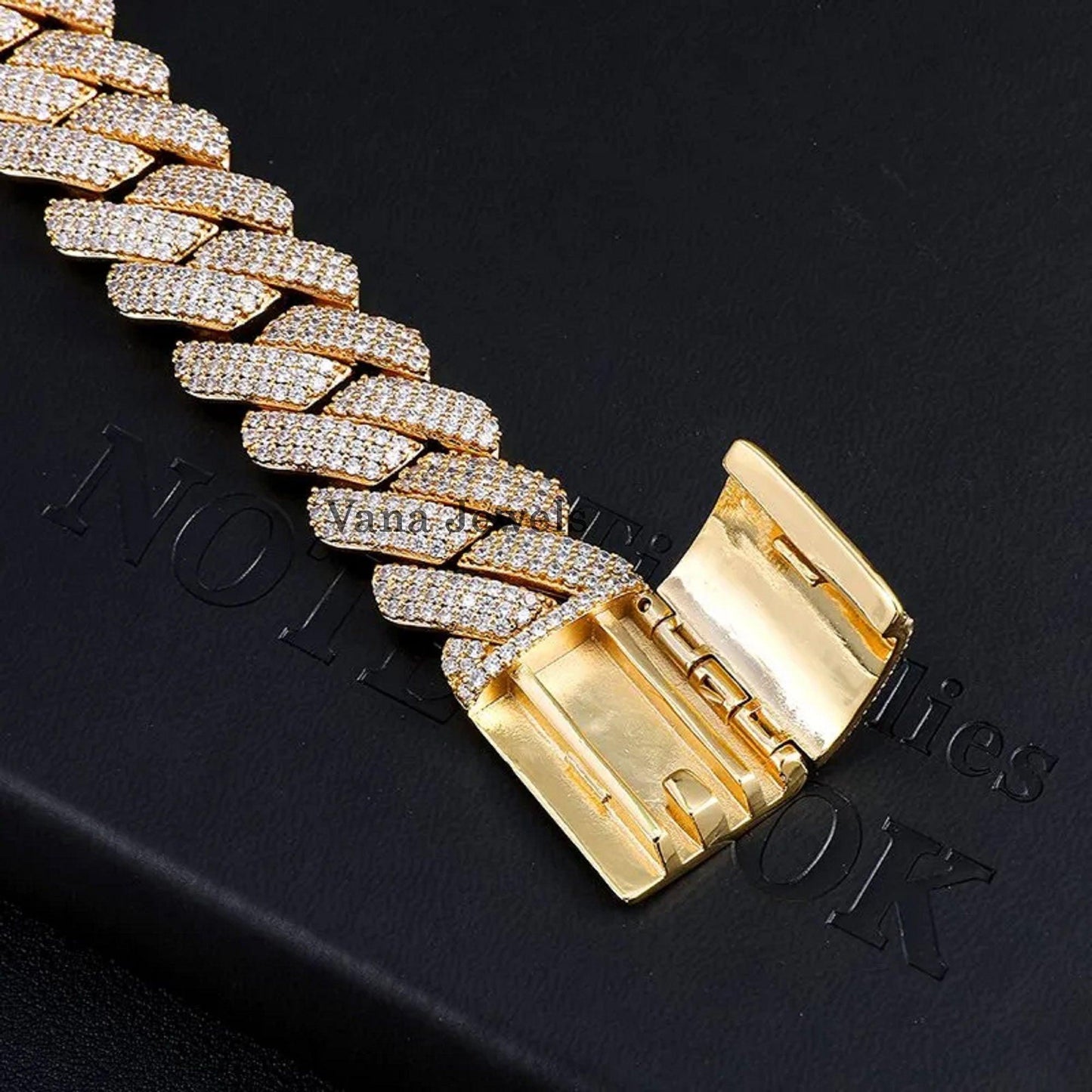 19MM Iced Out VVS Moissanite Diamond Cuban Link Chain - Vana Jewels