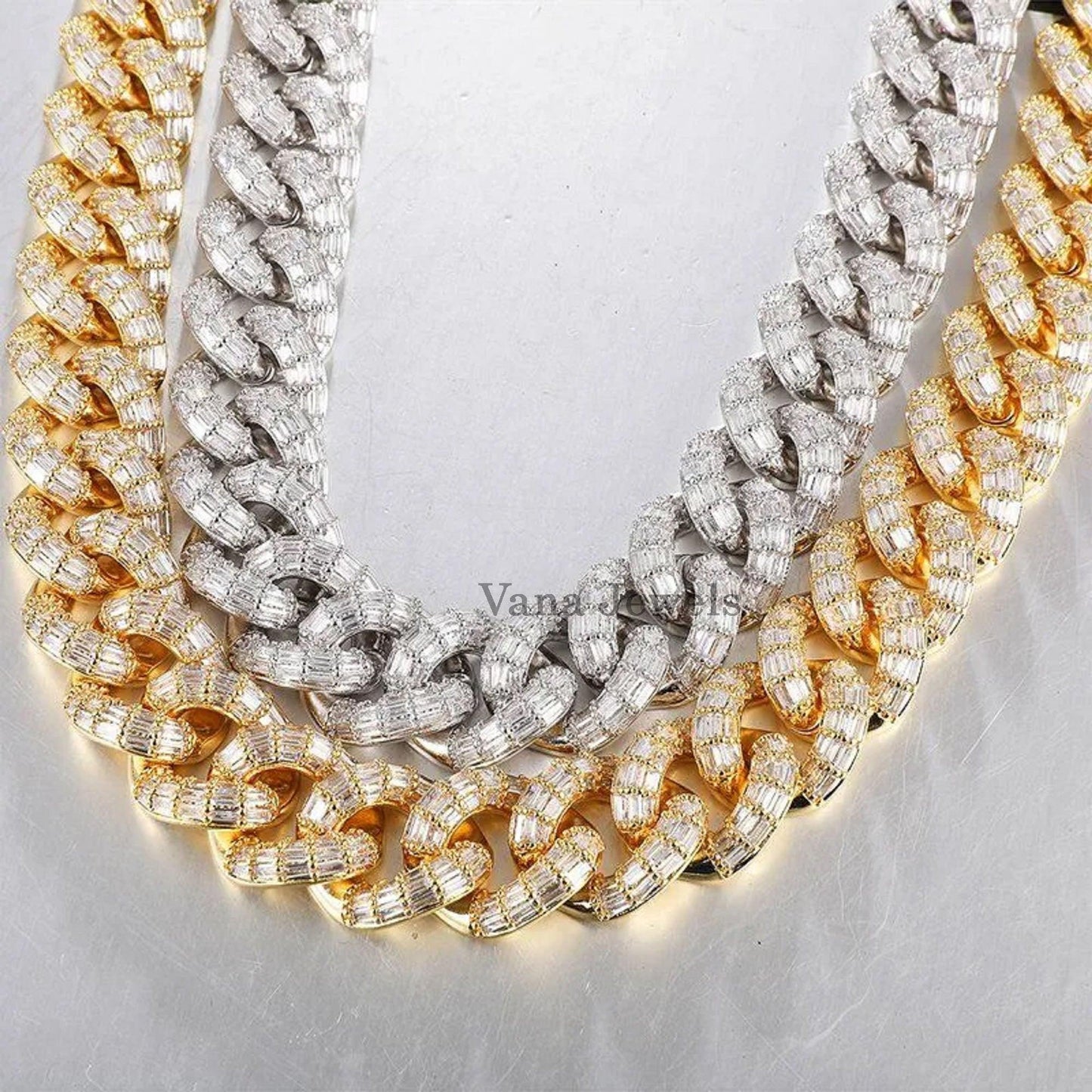 21 mm VVS Moissanite Baguette Diamond Iced Cuban link chain - Vana Jewels