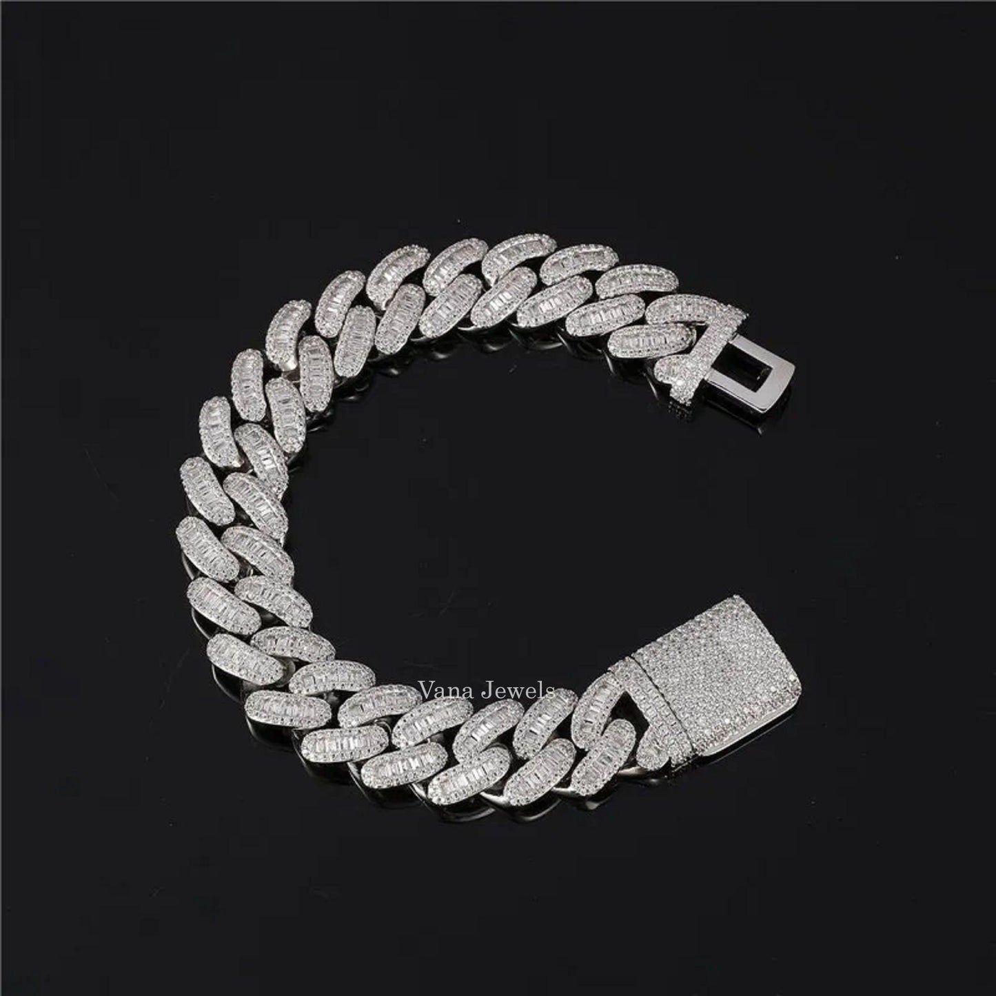 17MM Customized Cuban Bracelet Hip Hop VVS Moissanite Cuban Link Bracelet For Rappers - Vana Jewels