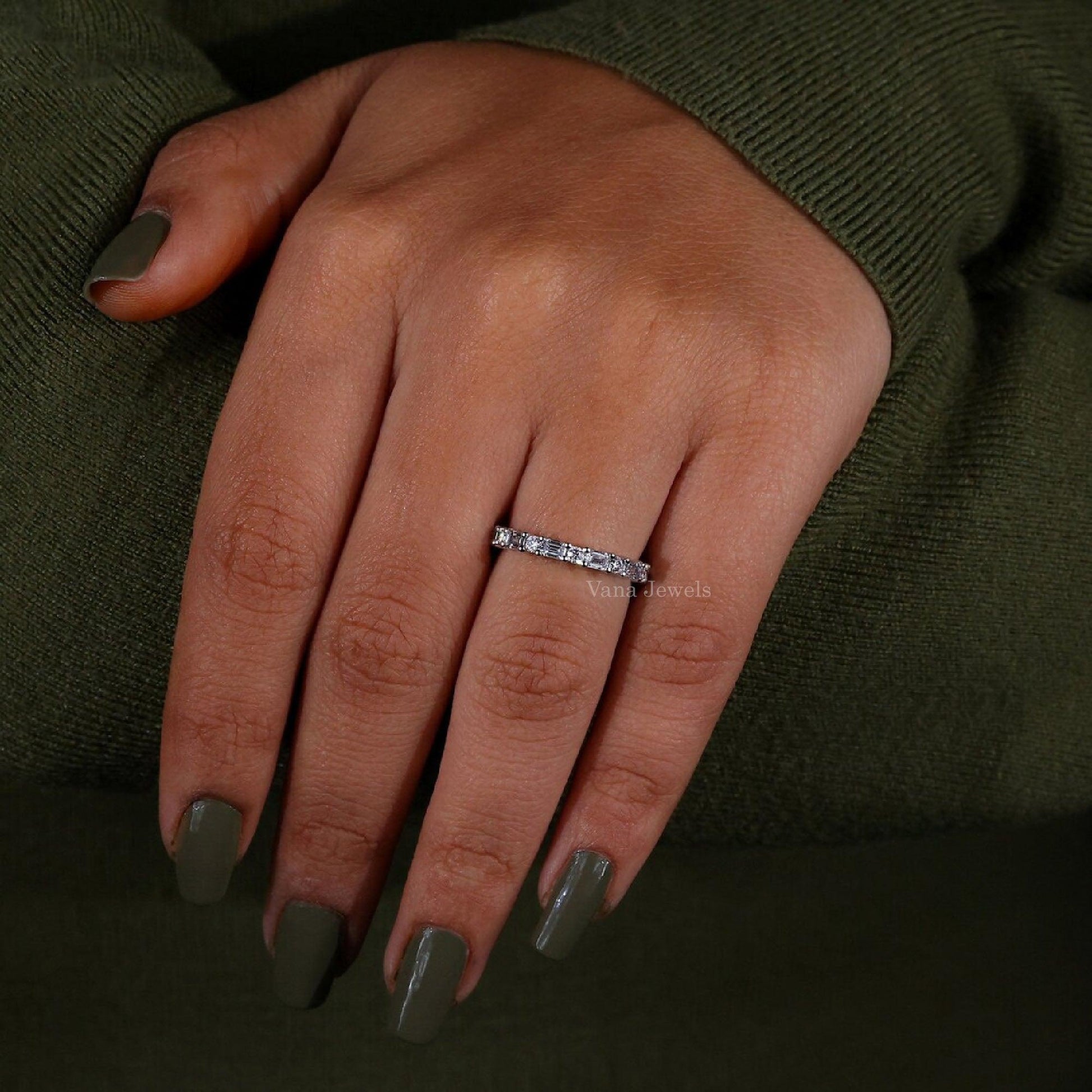 Emerald and Round Cut Eternity Wedding Band - Vana Jewels