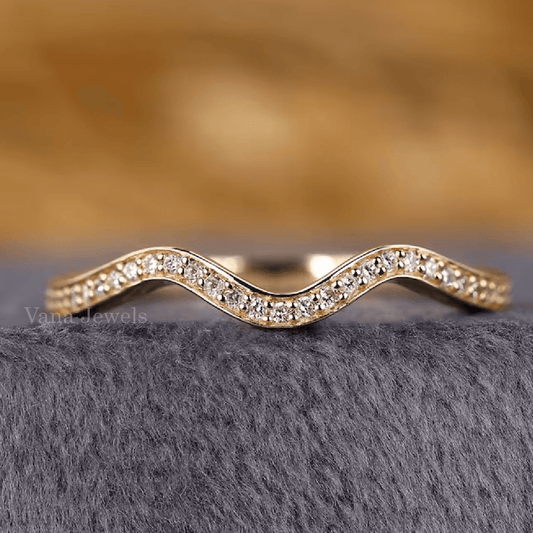 Lab Grown Diamond Round Cut Curved Wedding Band - Vana Jewels