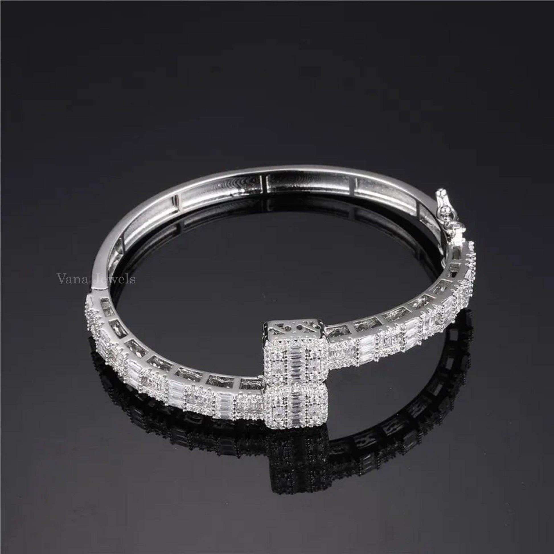 Hip Hop Jewelry Iced Out Moissanite Bracelet - Vana Jewels