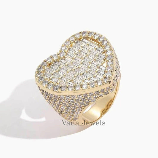 VVS Moissanite Baguette Heart Signet Ring - Vana Jewels